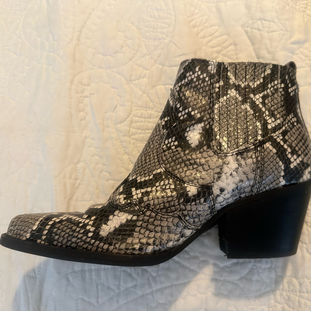 Sam Edelman Snake print boots - Picture 2 of 4